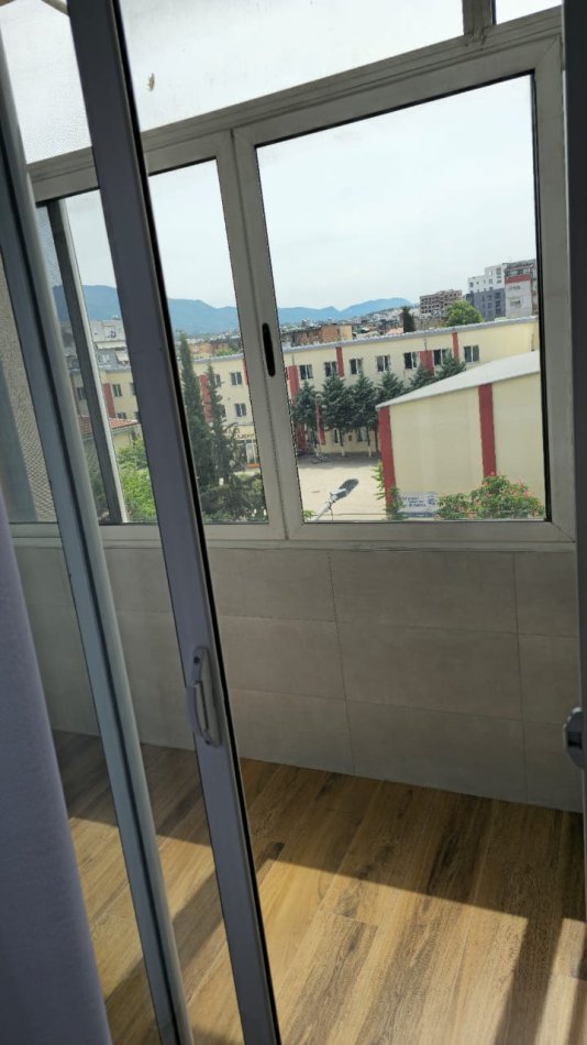 Tirane, jepet me qera apartament 2+1, Kati 4, 70 m² 500 € (Rruga Bardhyl, Tiranë) TT 857