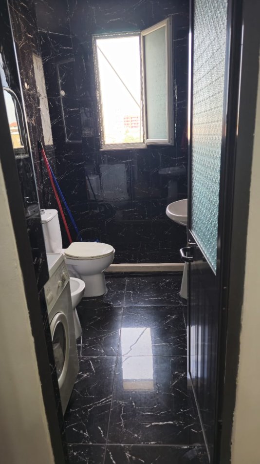 Tirane, jepet me qera apartament 2+1, Kati 4, 70 m² 500 € (Rruga Bardhyl, Tiranë) TT 857