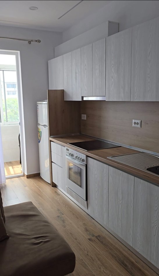 Tirane, jepet me qera apartament 2+1, Kati 4, 70 m² 500 € (Rruga Bardhyl, Tiranë) TT 857