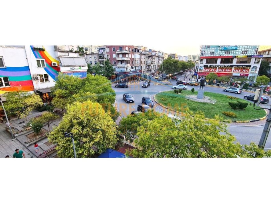 Tirane, jepet me qera zyre , Kati 2, 86 m² 1,900 € (BLLOK)