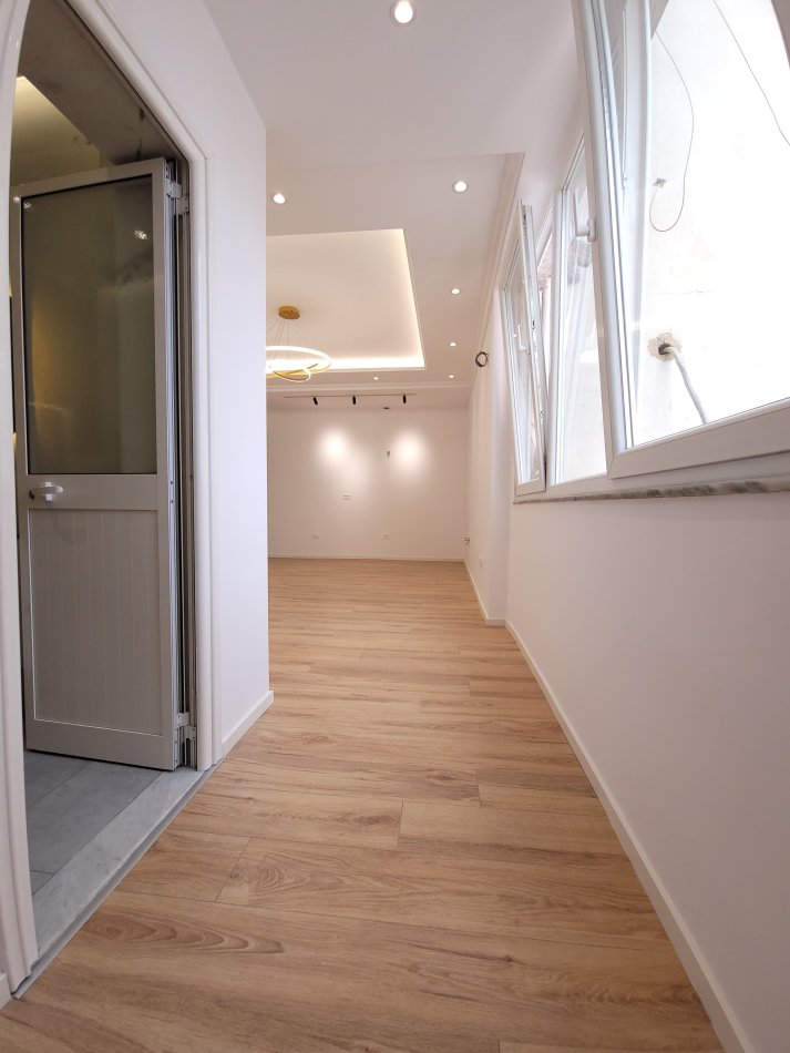 Tirane, shitet 1+1, Kati 7, 58 m² 120,000 € (Rrethrrotullimi Zogu Zi)