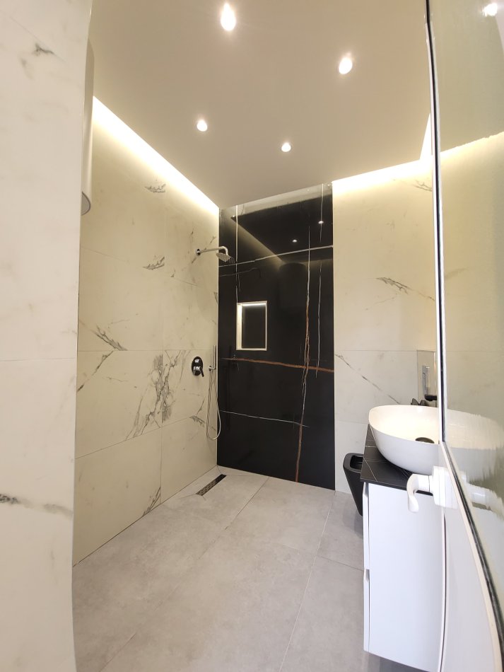 Tirane, shitet 1+1, Kati 7, 58 m² 120,000 € (Rrethrrotullimi Zogu Zi)