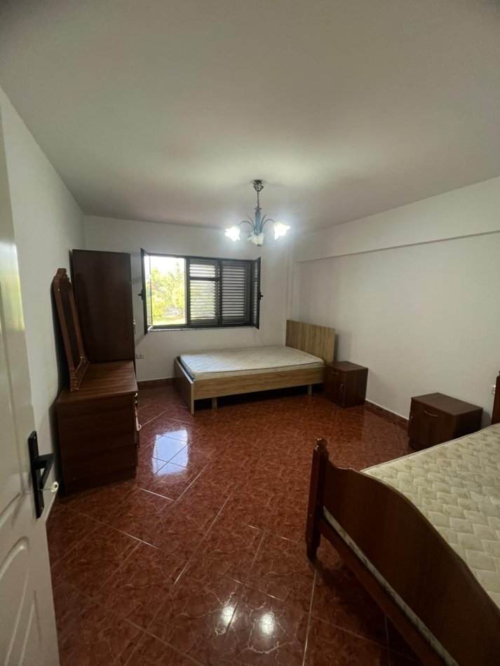 Tirane, jepet me qera apartament 2+1, Kati 2, 90 m² 350 € (te terminali {kthesa kamzes})