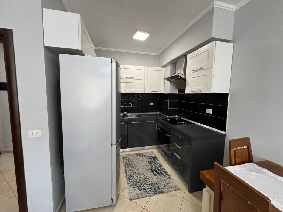 Tirane, jepet me qera apartament , Kati 2, 65 m² 400 € (don bosko)