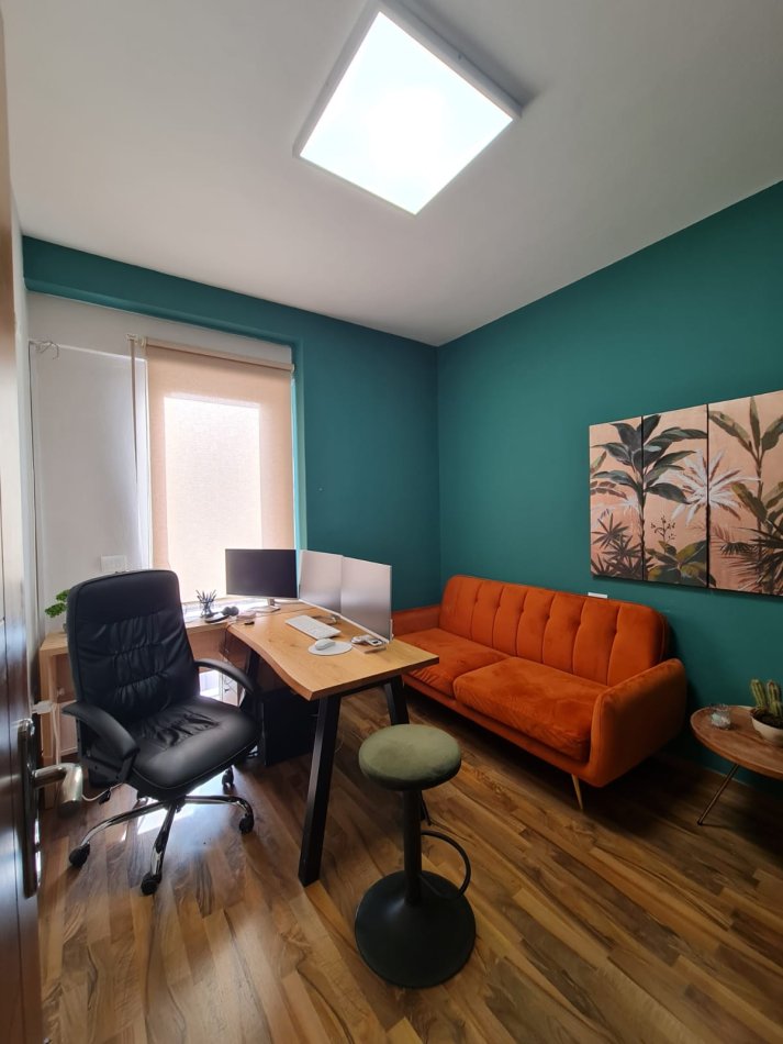 Tirane, jepet me qera ambjent biznesi , Kati 2, 150 m² 1,500 € (Frosina Plaku)