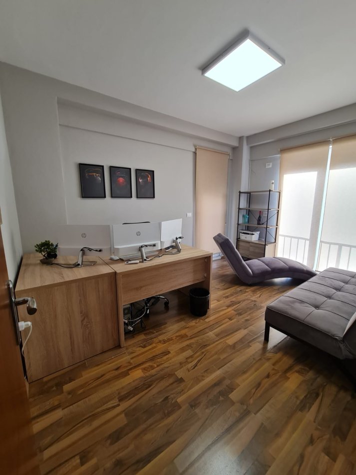 Tirane, jepet me qera ambjent biznesi , Kati 2, 150 m² 1,500 € (Frosina Plaku)