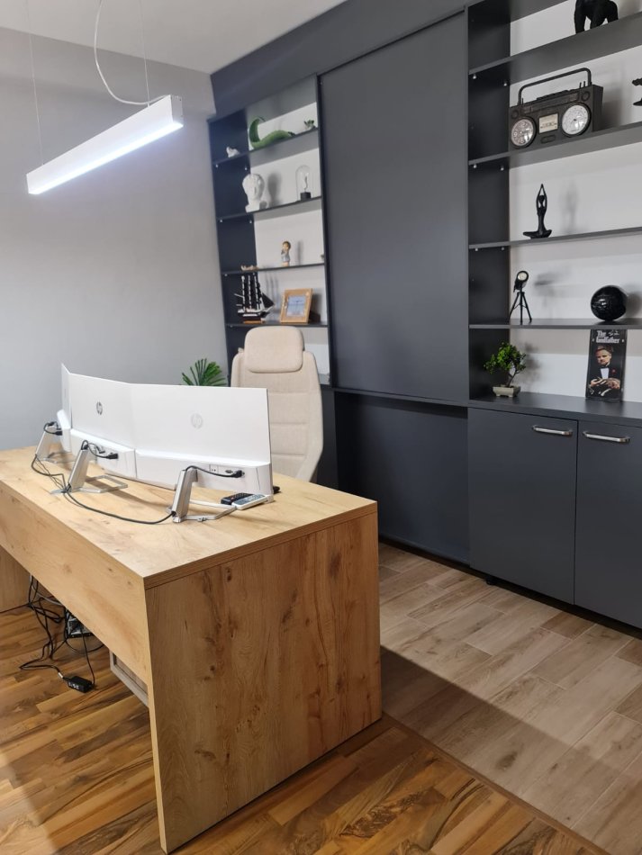 Tirane, jepet me qera ambjent biznesi , Kati 2, 150 m² 1,500 € (Frosina Plaku)