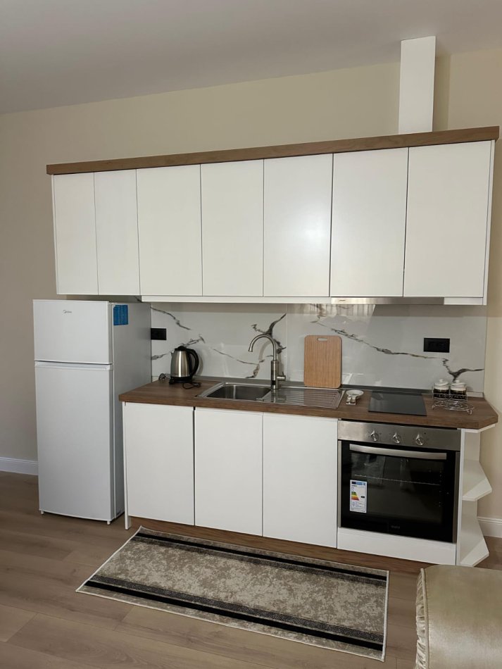 Tirane, jepet me qera apartament 2+1, Kati 4, 90 m² 600 € (Komuna e Parisit)