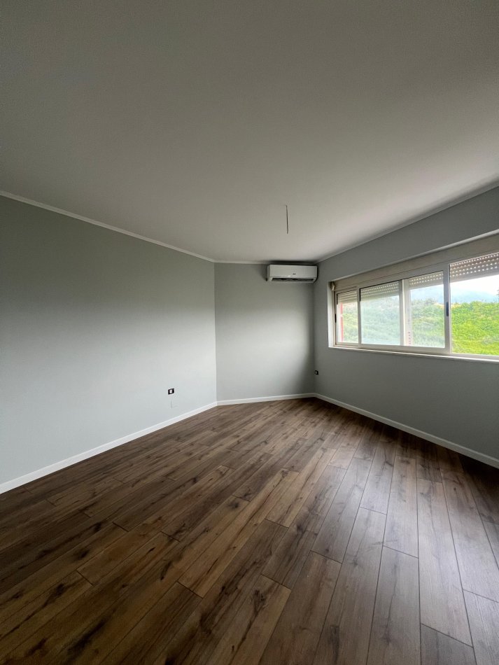 SHITET, APARTAMENT 2+1+2, RRUGA E THESARIT, FRESK, TIRANË