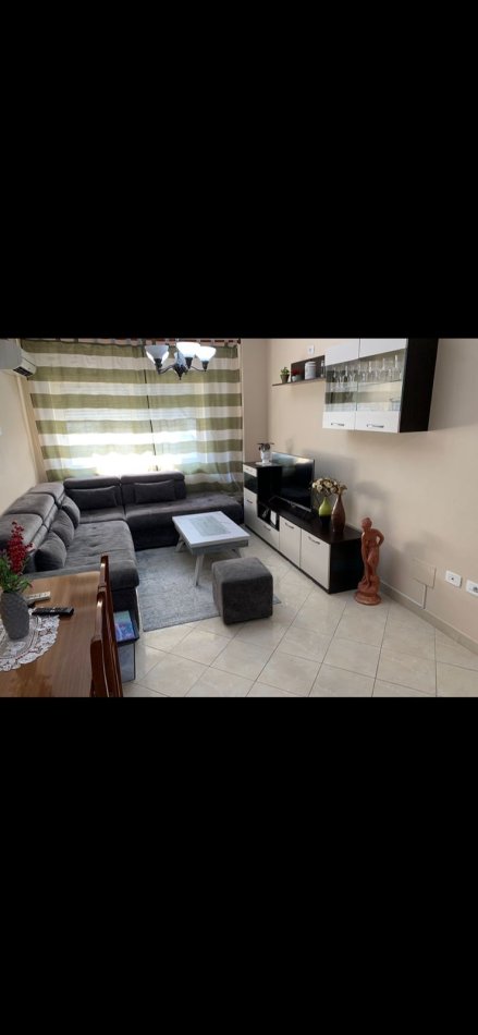Tirane, jepet me qera apartament 1+1, Kati 5, 50 m² 400 € (Park)