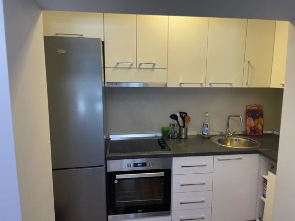 Tirane, shes apartament 4+1 Kati 1, 385,000 € (Stadiumi Dinamo)