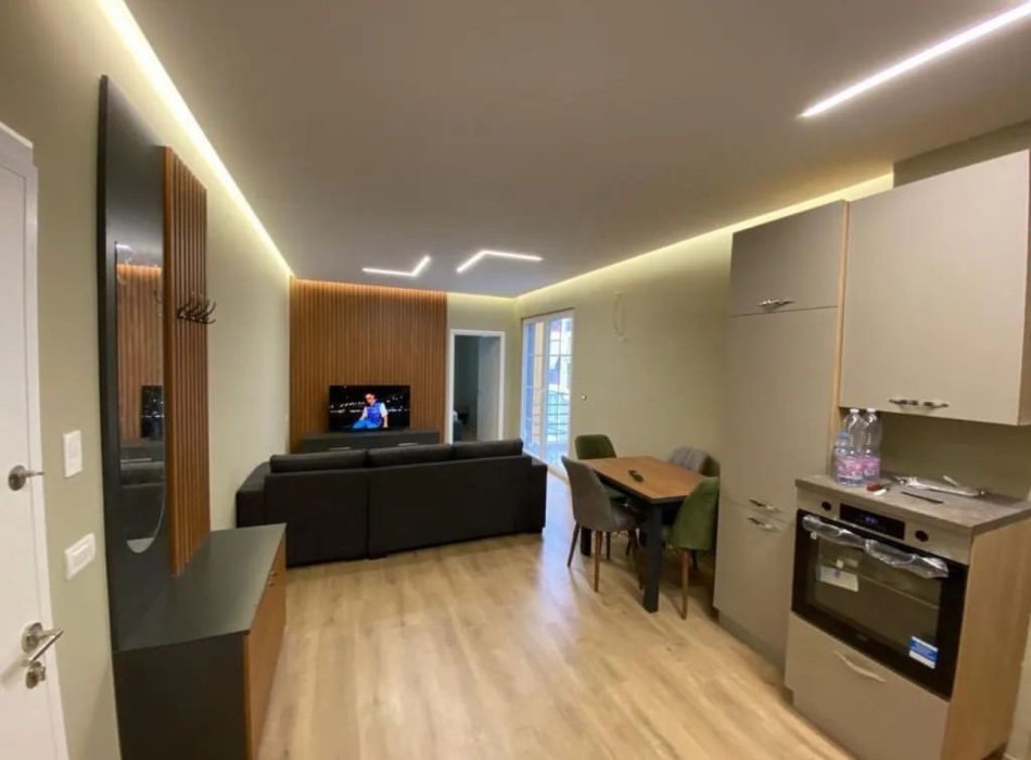 Tirane, jepet me qera apartament 1+1, Kati 3, 70 m² 350 € (rruga dalip topi)