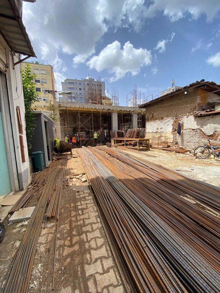 Tirane, shitet 1+1+Ballkon Kati 9, 62 m² 130,000 € (RRUGA MANOL KONOMI)