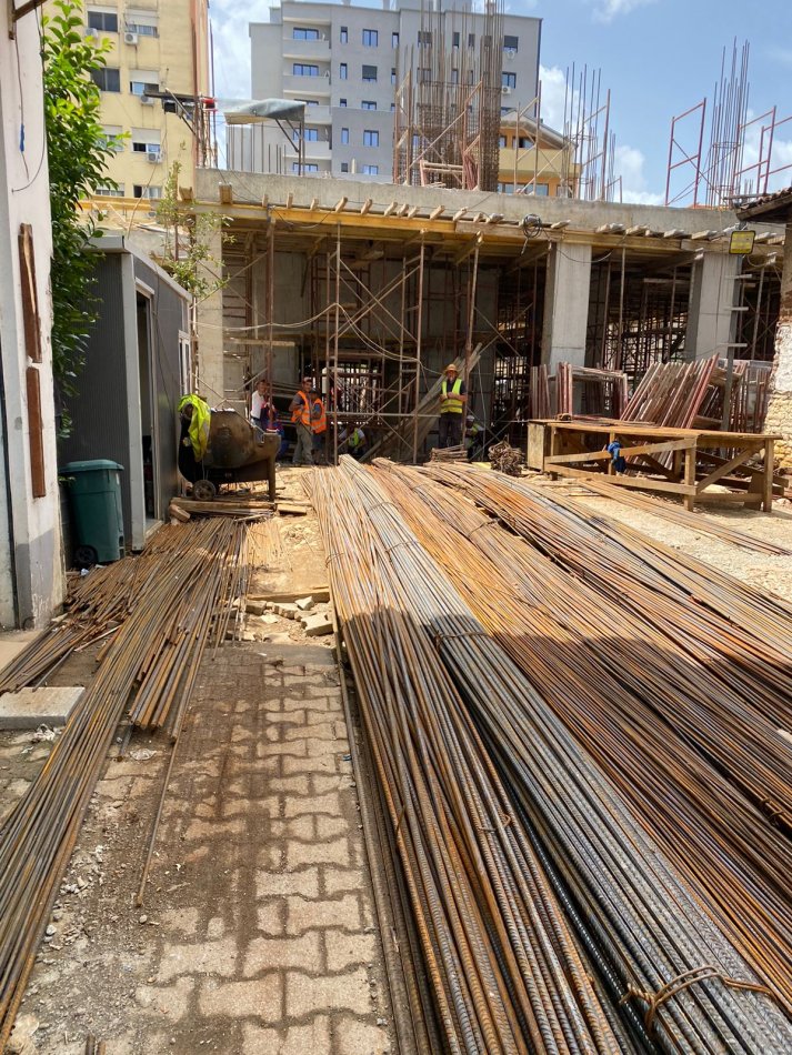 Tirane, shitet 1+1+Ballkon Kati 9, 62 m² 130,000 € (RRUGA MANOL KONOMI)
