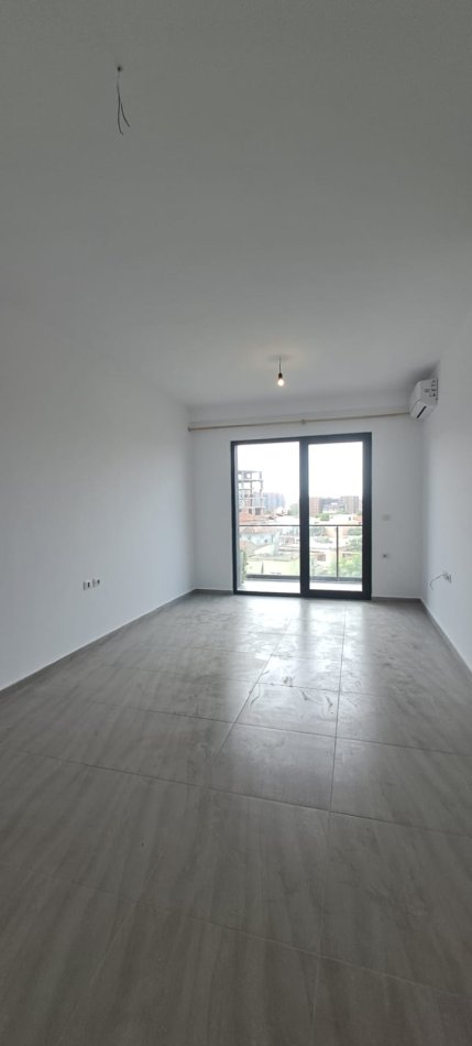 Tirane, jepet me qera apartament 2+1+Ballkon Kati 2, 95 m² 450 € (ndre mjeda)