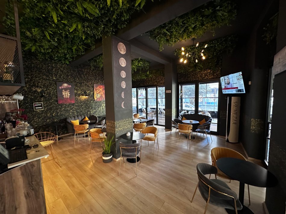 Tirane, shitet lokal Kati 0, 112 m² 270.000 € (Prane Bulevardit Migjeni)