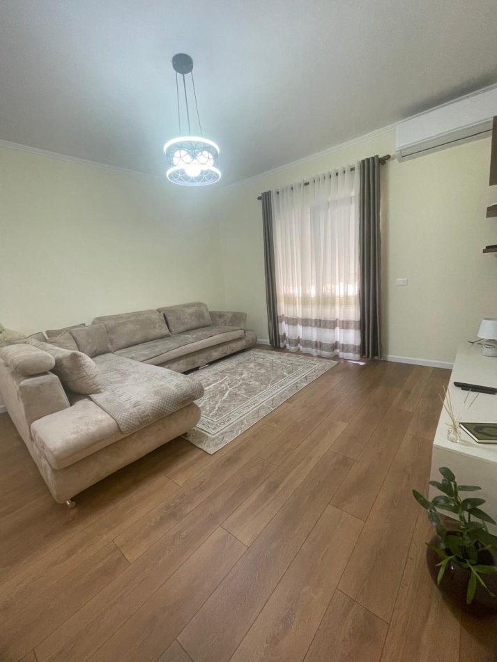 Tirane, shitet apartament 1+1 Kati 3, 71 m² 120,000 € (Xhamllik Rruga Sitki Cico)