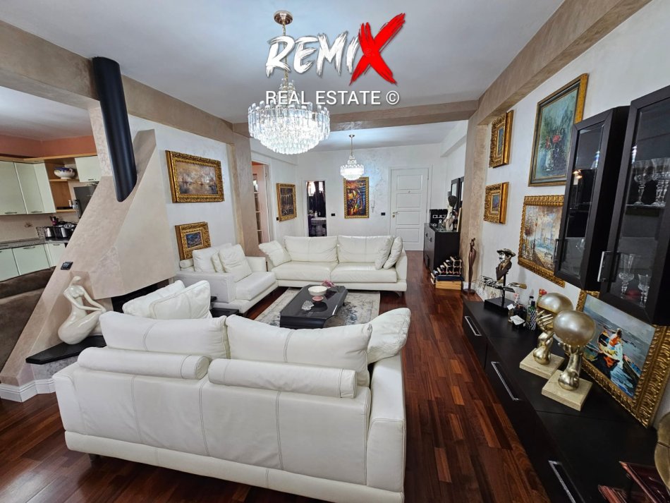 Durres, shitet apartament 3+1+Aneks+Ballkon , 300,000 € 