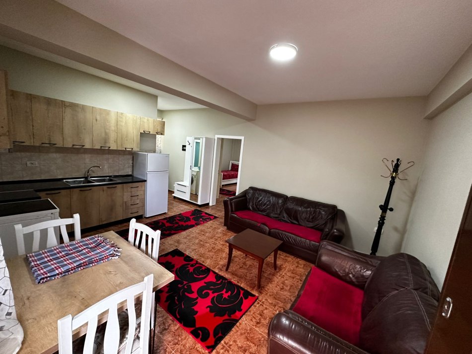 Shqiperi, jepet me qera apartament 1+1+Ballkon Kati 0, 50 m² 400 € (Zogu i zi)