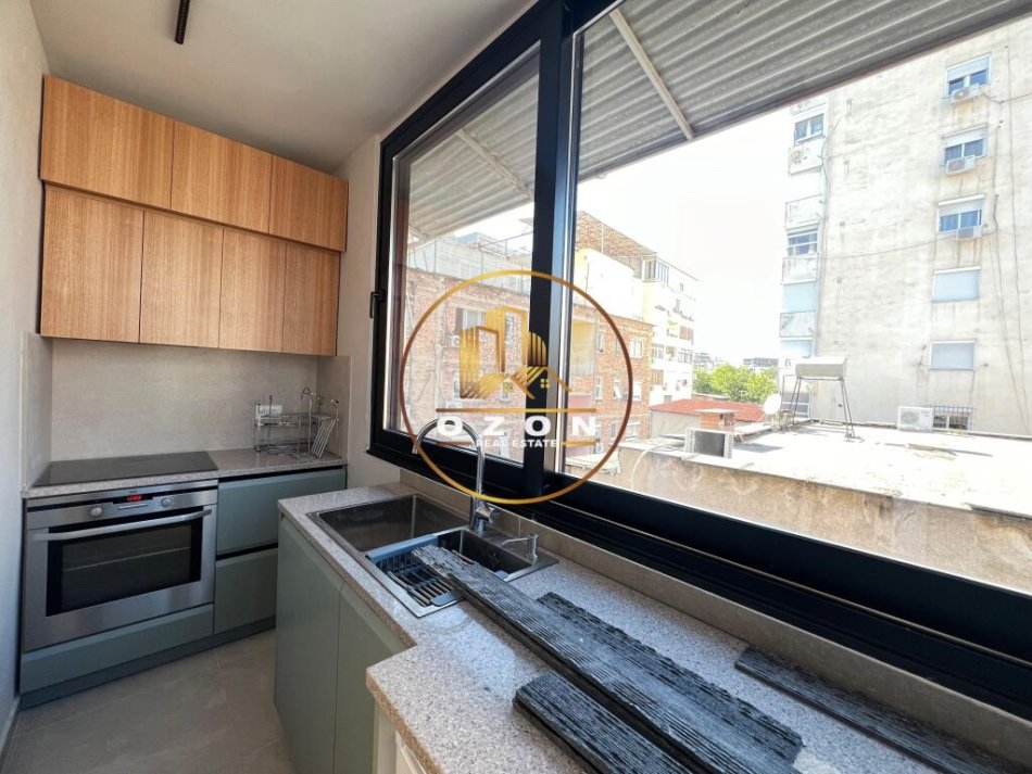 Gasoniere Moderne me Qira në Rrugën e Kavajës 500€!