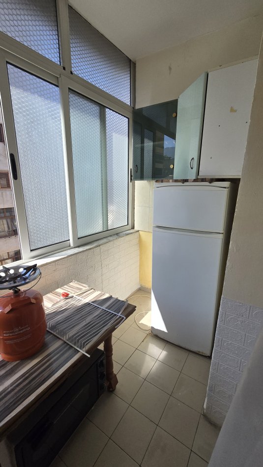 Tirane, jepet me qera apartament 2+1 Kati 4, 75 m² 350 € (Shkolla e Bashkuar)