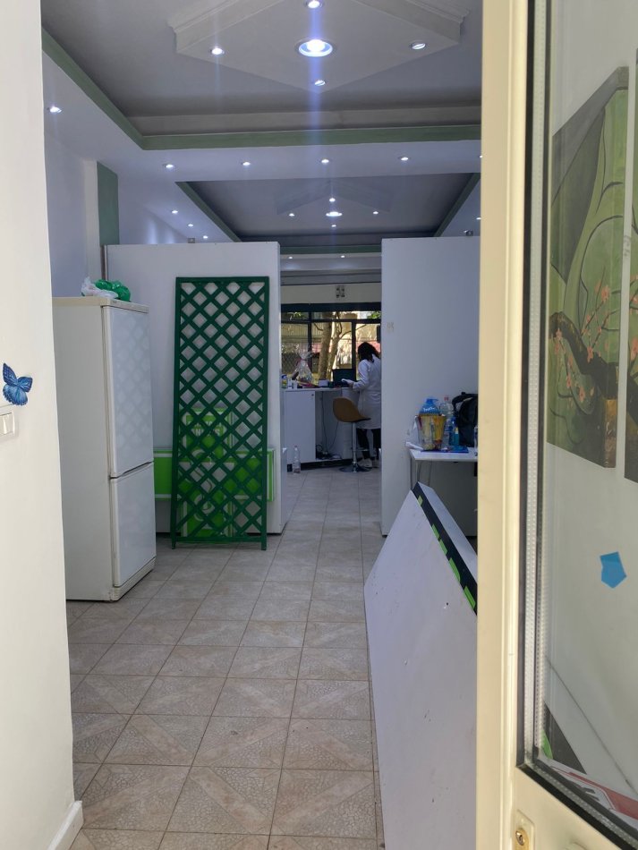 Tirane, shes dyqan Kati 0, 50 m² 150.000 € (RRUGA NDRE MJEDA)