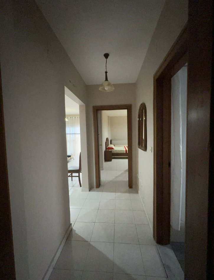 JEPET ME QIRA, APARTAMENT 2+1+2, PJESË E NJË VILE, VILAT ARABE, FRESK, TIRANË, 300 EUR/MUAJ