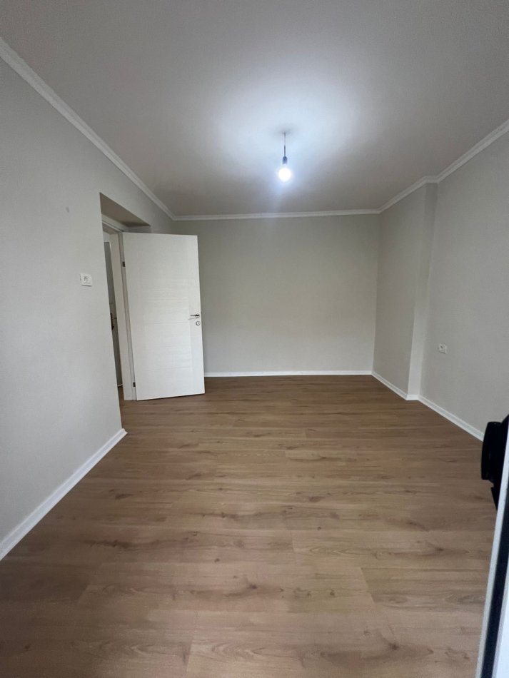 Tirane, shitet apartament 1+1+Aneks+Ballkon Kati 3, 56 m² 87.000 € (RRUGA FERIT XHAJKO)