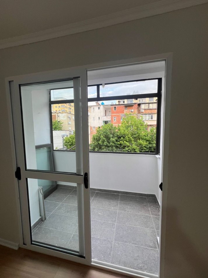 Tirane, shitet apartament 1+1+Aneks+Ballkon Kati 3, 56 m² 87.000 € (RRUGA FERIT XHAJKO)