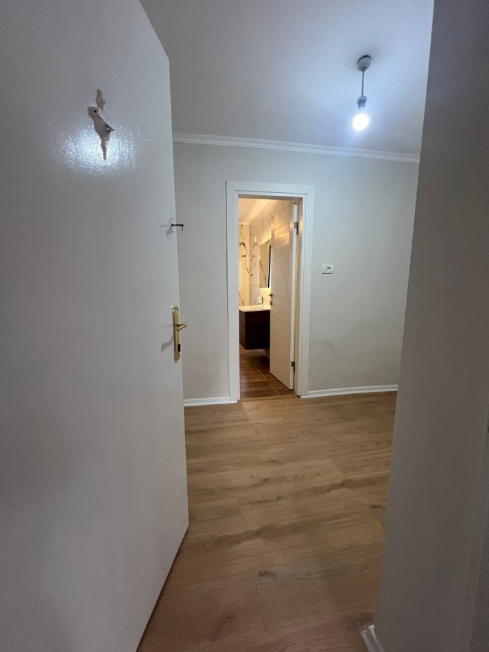 Tirane, shitet apartament 1+1+Aneks+Ballkon Kati 3, 56 m² 87.000 € (RRUGA FERIT XHAJKO)