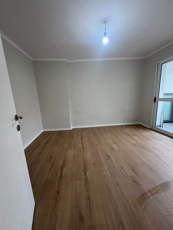 Tirane, shitet apartament 1+1+Aneks+Ballkon Kati 3, 56 m² 87.000 € (RRUGA FERIT XHAJKO)