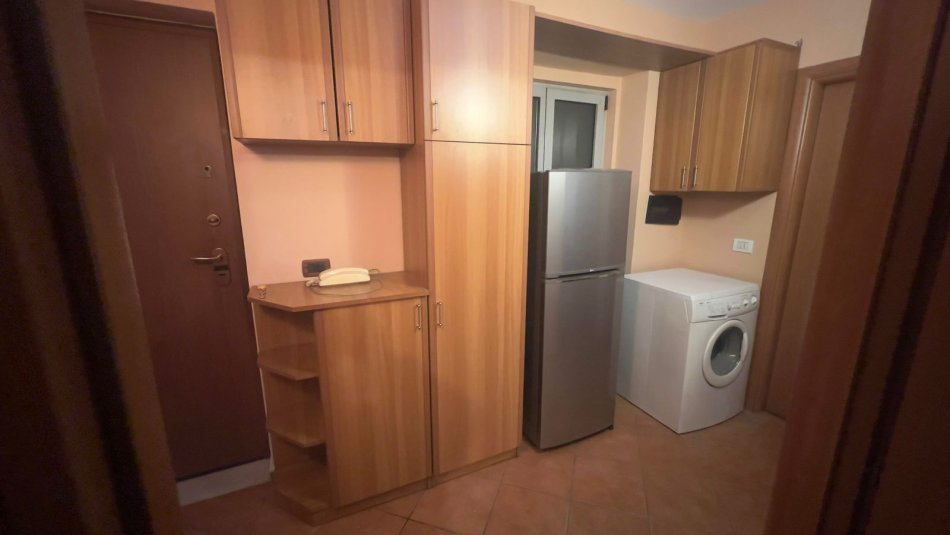 Tirane, Apartament me qira 2+1 Kati 4, 74 m² 500 € (Bulevardi Zhan D`ark)