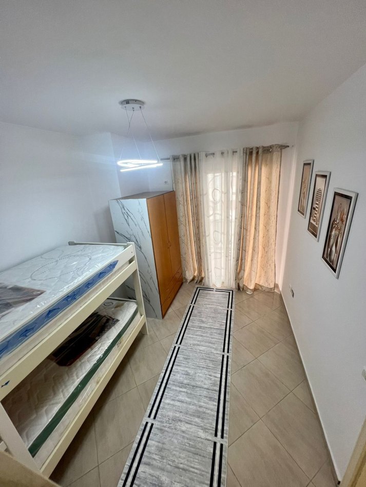 Tirane, shitet apartament 2+1 Kati 2, 73 m² 105.000 € (Astir)