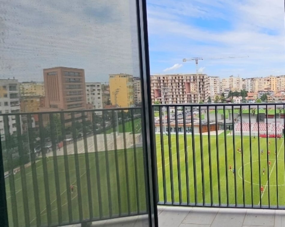Shqiperi, jepet me qera zyre Kati 6, 136 m² 1.300 € (Liqeni Artficial)