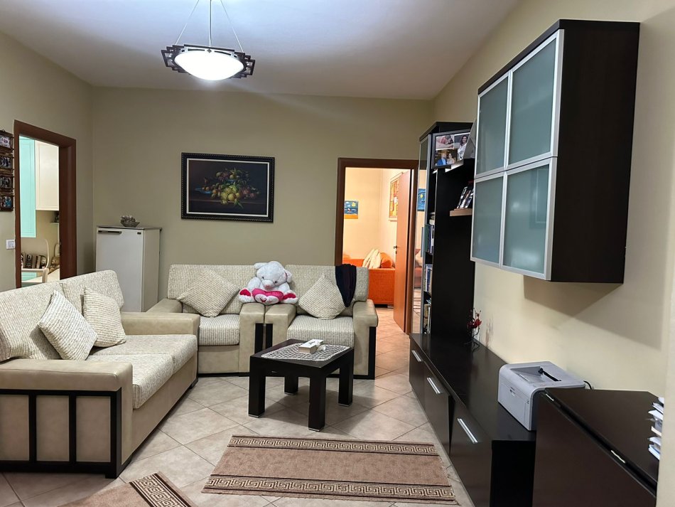 Tirane, shitet apartament 2+1+Ballkon Kati 7, 115 m² 160.000 € (5 MAJI)