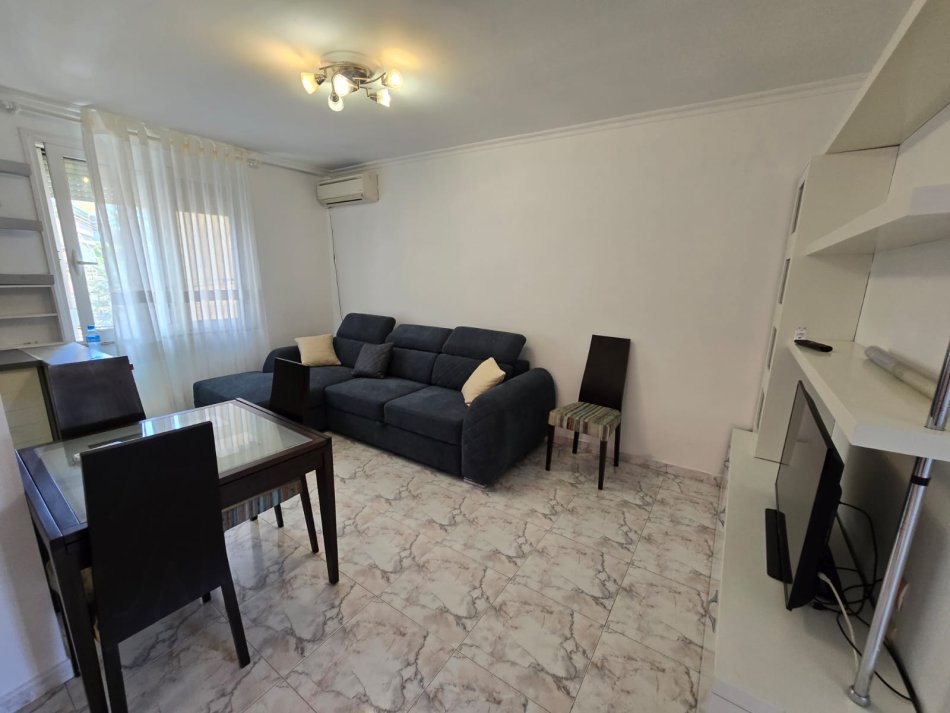 Tirane, shitet apartament 1+1 Kati 3, 50 m² 88.000 € (rruga hoxha tahsim)