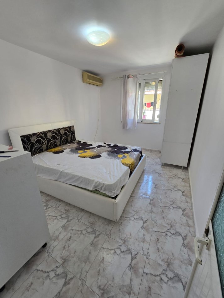 Tirane, shitet apartament 1+1 Kati 3, 50 m² 88.000 € (rruga hoxha tahsim)