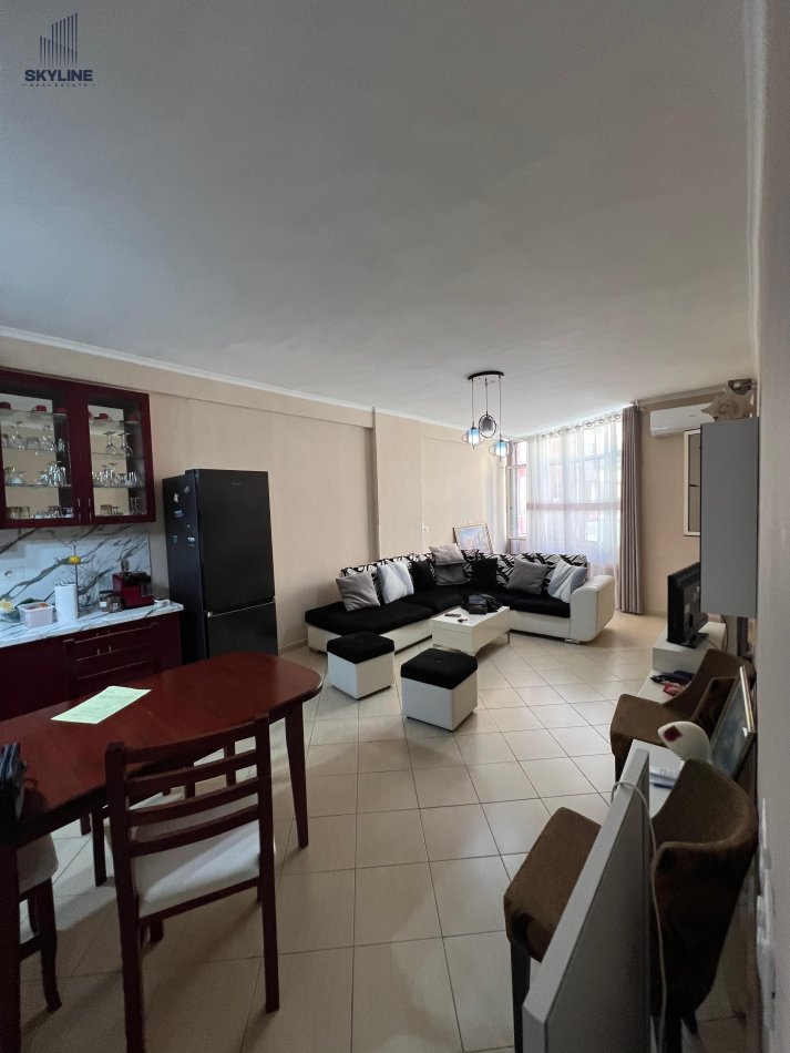 Tirane, shitet apartament 2+1 Kati 1, 111 m² 128.000 € (Astir)