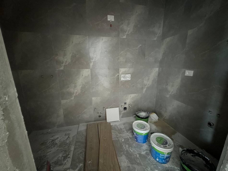 Tirane, jepet me qera 1+1 Kati 3, 65 m² 750 € (liqeni artificial)