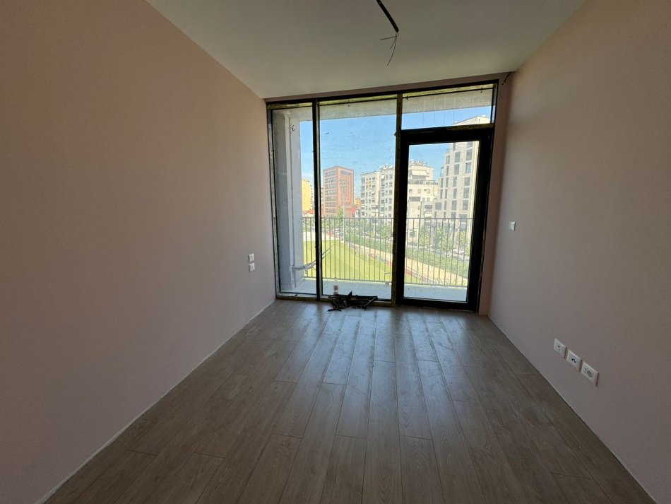 Tirane, jepet me qera 1+1 Kati 3, 65 m² 750 € (liqeni artificial)