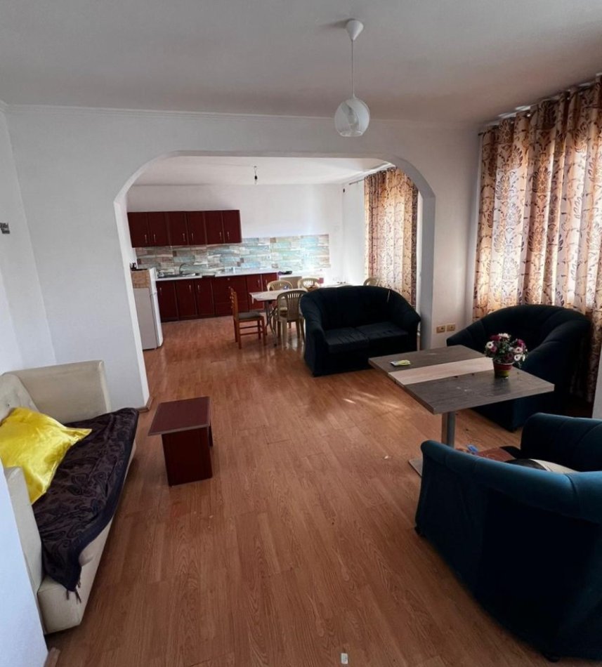 Tirane, jepet me qera apartament 2+1+Ballkon Kati 6, 153 m² 400 € (astir)
