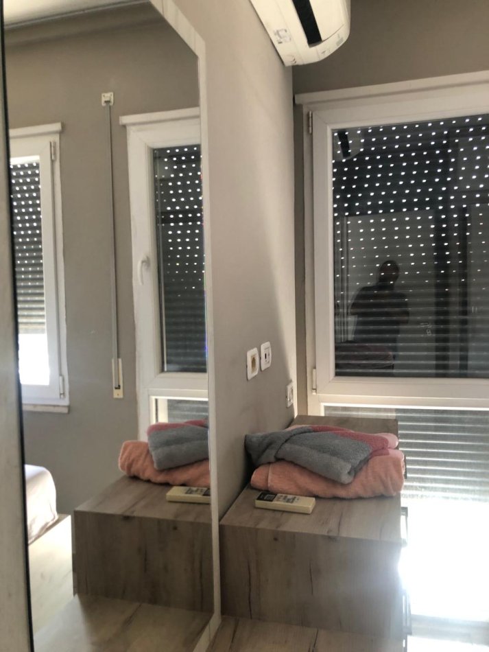 Tirane, jepet me qera apartament 2+1+Ballkon Kati 6, 85 m² 400 €
