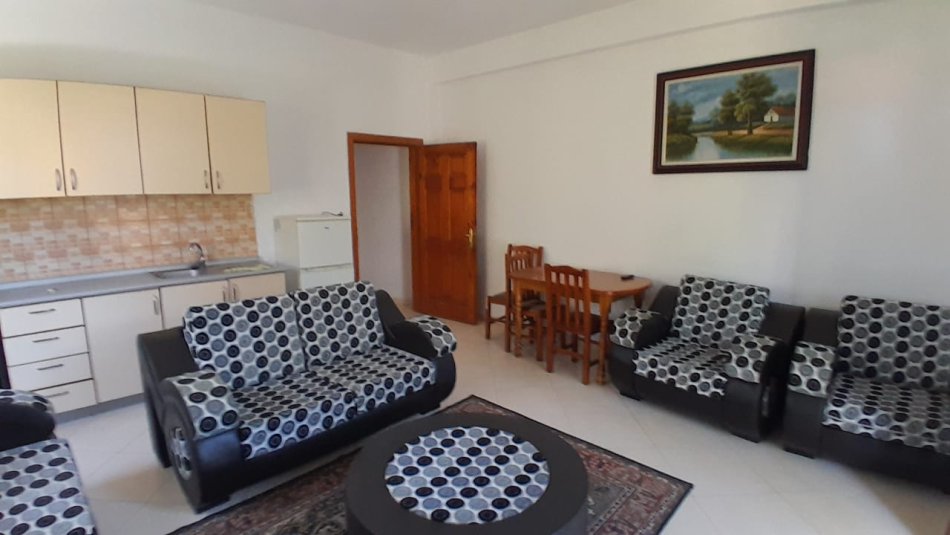 Tirane, Shtepi private me qira Kati 1, 60 m² 30 000 ALL  (Fuat Toptani)