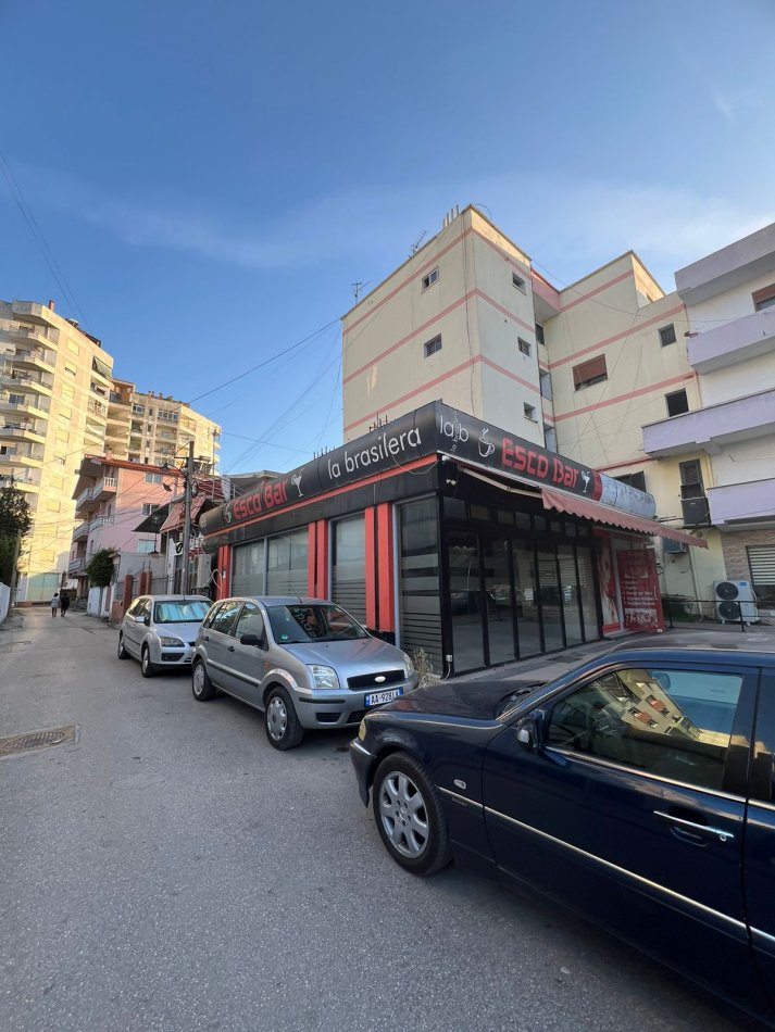 Fier, shitet ambjent biznesi Kati 0, 135 m² 160000€ (Lagja 29 nentori)