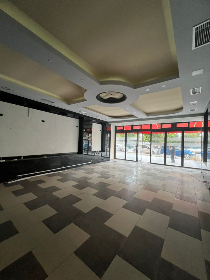 Fier, shitet ambjent biznesi Kati 0, 135 m² 160000€ (Lagja 29 nentori)