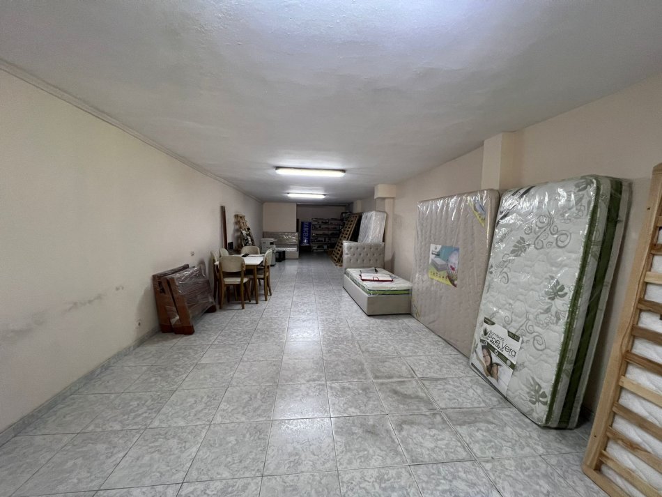 Tirane, shitet ambjent biznesi Kati -1, 98 m² 100.000 € (Dritan Hoxha)
