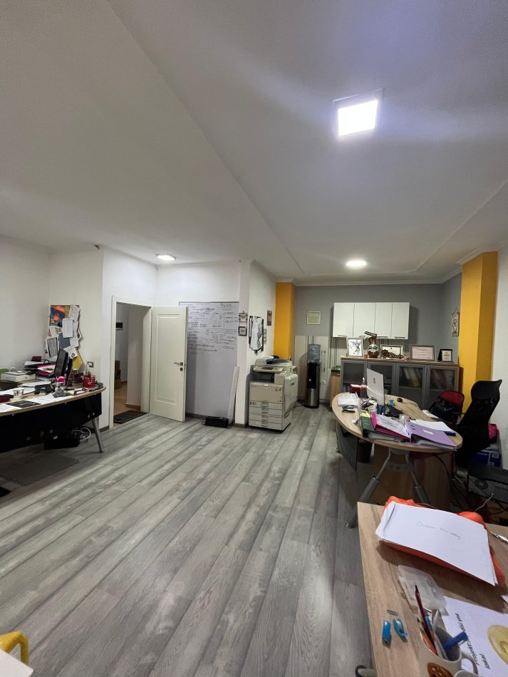 Tirane, shitet apartament 1+1+Ballkon Kati 1, 91 m² 150.000 € (Unaza e Re)