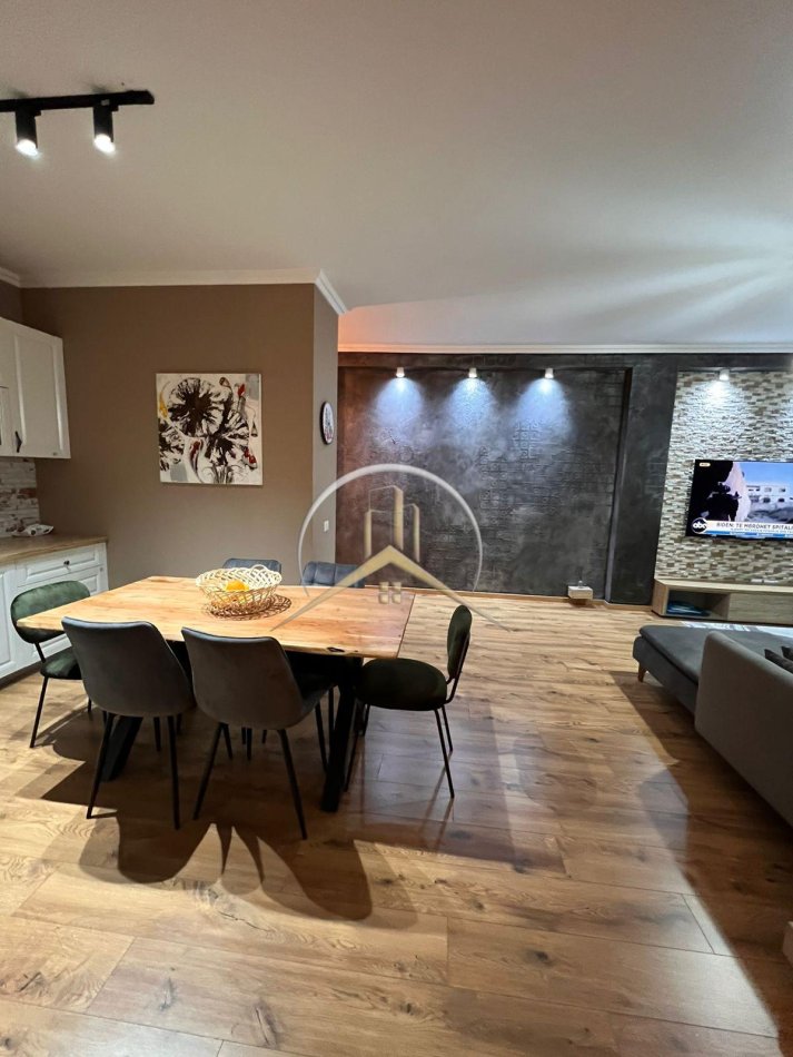 Shitet 2+1+2  Kopshti Botanik  218.000 €