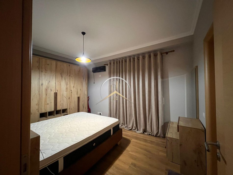 Shitet 2+1+2  Kopshti Botanik  218.000 €