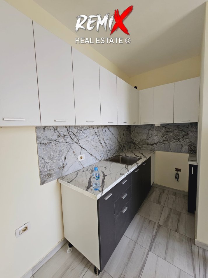 Shkembi Kavajes, shitet apartament 1+1+Aneks+Ballkon Kati 6, 73 m² 62.000 € 
